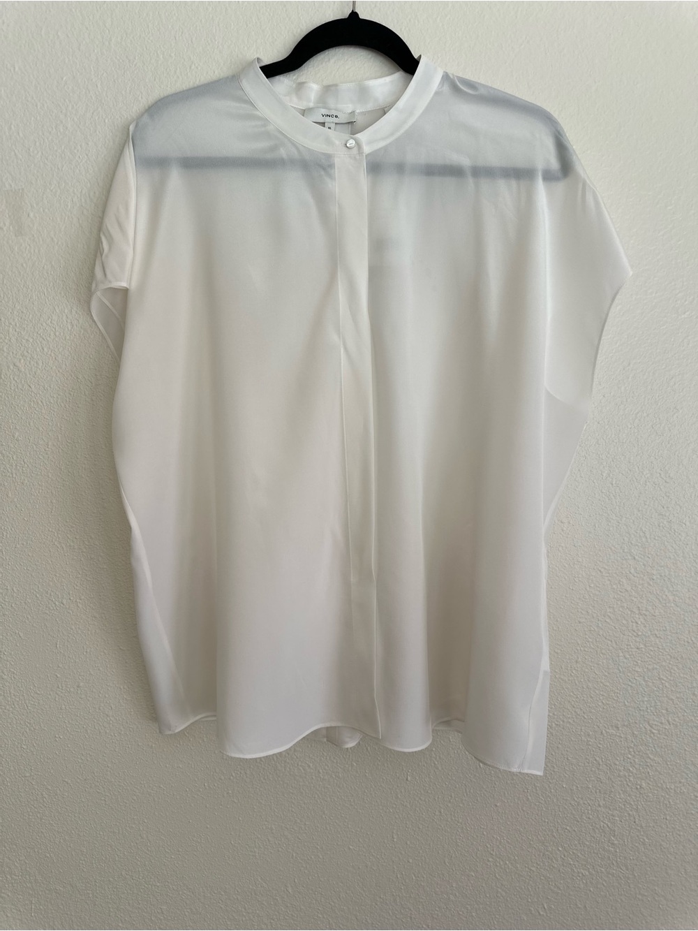 Vince NWT White Cap Sleeve 100 %Silk  putting Down Blouse Size XL